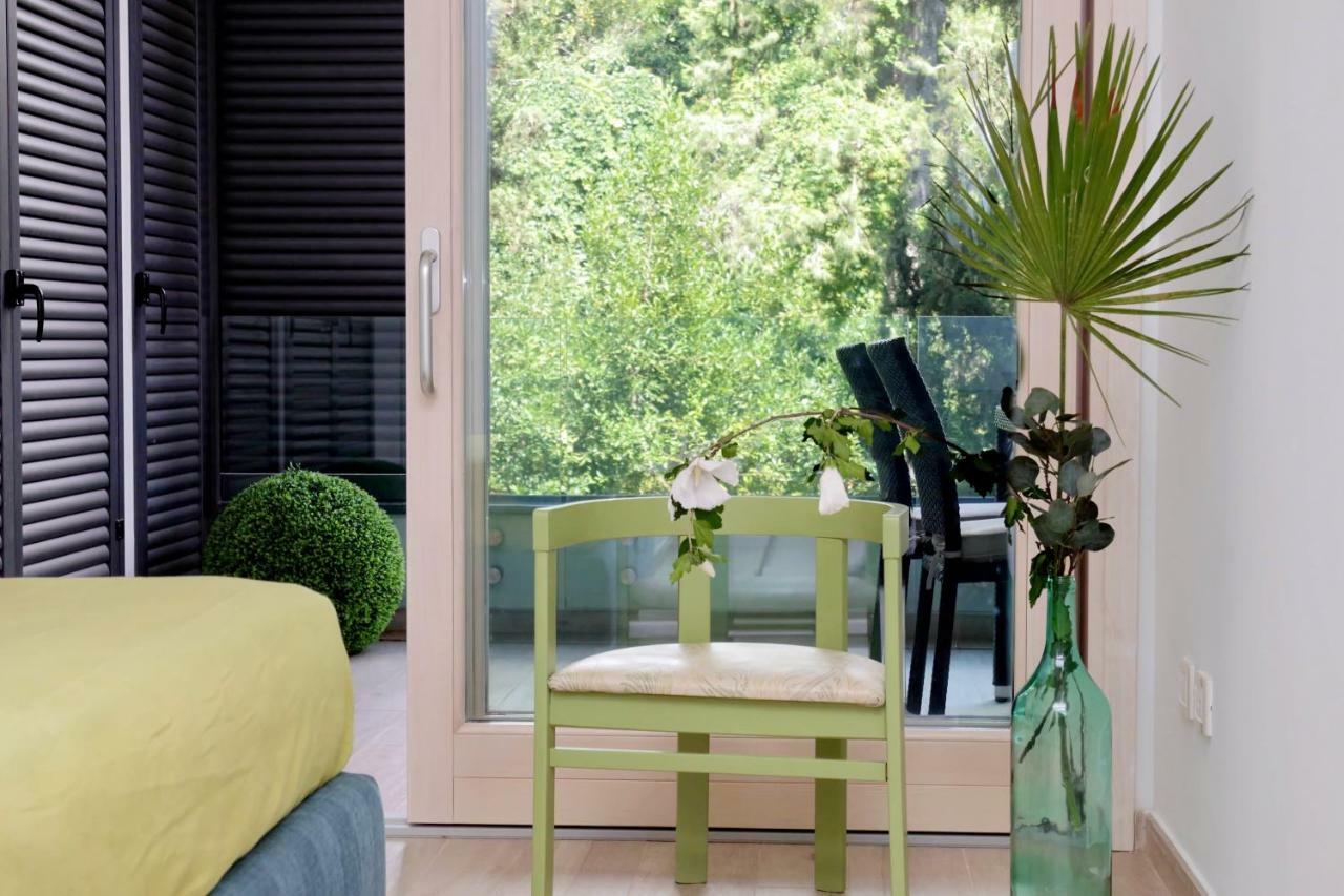 Green Terraced Apartment. 3 Stops From Colosseum מראה חיצוני תמונה